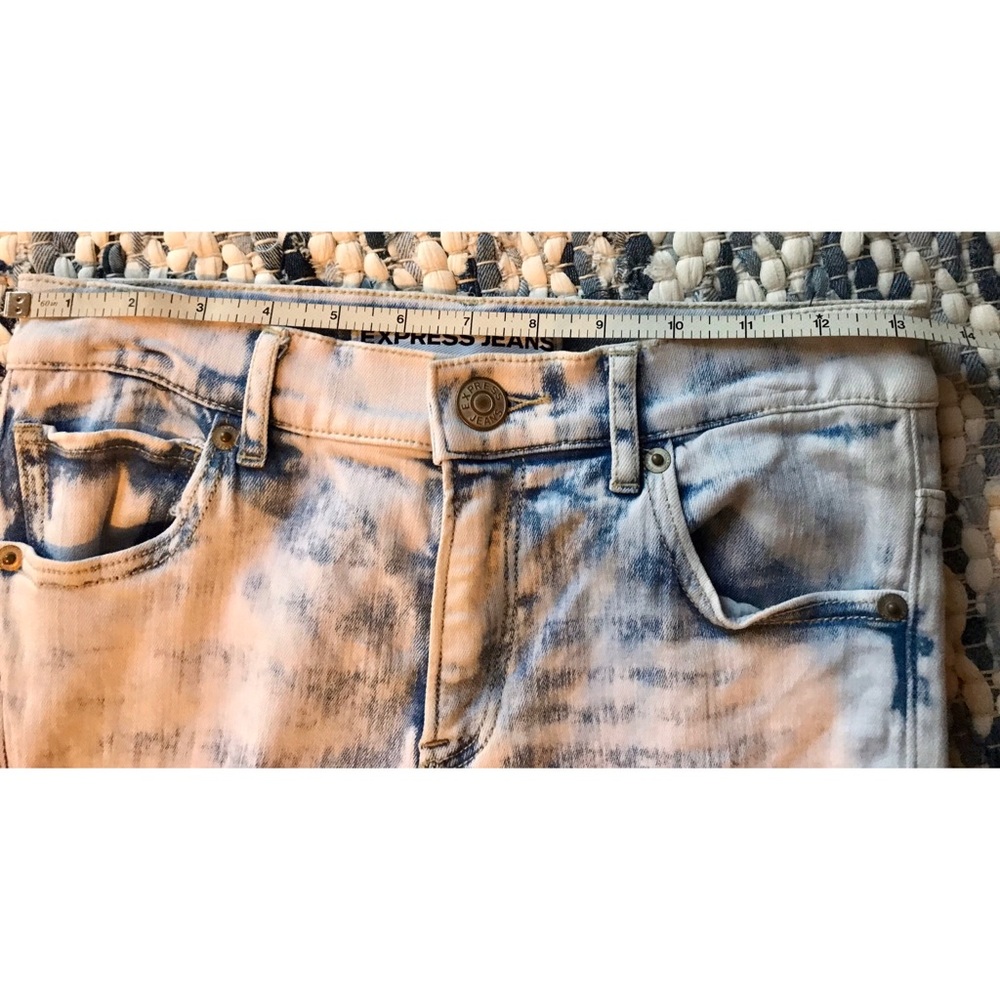 🎯EXPRESS Acid Wash Hi-Rise Legging - Picture 8 of 8
